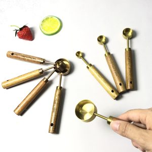 Stainless steel measuring cup measuring spoon 8 pcs set Acacia wooden handle measuring cup measuring spoon baking tool 4 pcs in stock wholesale