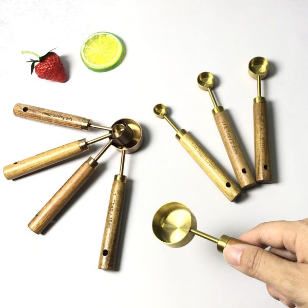 Stainless steel measuring cup measuring spoon 8 pcs set Acacia wooden handle measuring cup measuring spoon baking tool 4 pcs in stock wholesale - Image 4