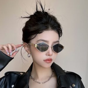 2025 New Vintage Diamond Small Face Sunglasses American Y2K Hip Hop Concave Shape Sunshade Photo Sunglasses Female