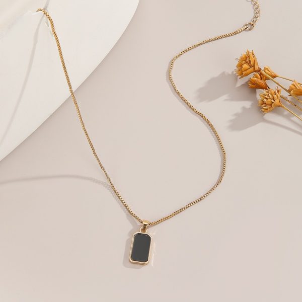 European and American cross-border fashion black rectangular brand necklace Women's collarbone chain geometric personality versatile necklace - Image 3