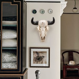 Cross-border hot bull head resin pendant vintage creative home living room entrance crafts wall decoration holiday decorations