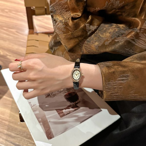 IBSO new oval belt diamond set women's watch subdial retro exquisite waterproof women's watch fashion temperament