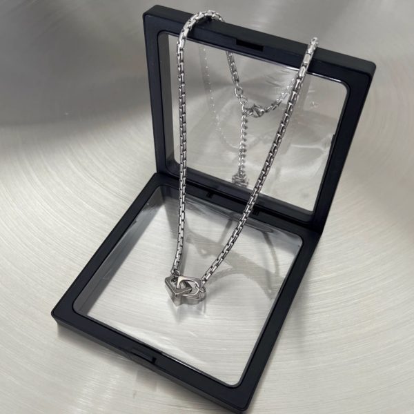 Simple double ring buckle titanium steel necklace men's cold style niche sense of luxury, street hip-hop clavicle chain couple accessories tide - Image 3