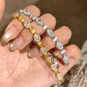 French vintage old money style hand-brushed pigeon egg high carbon diamond bracelet vintage color treasure red corundum bracelet women