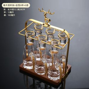 Liquor cup holder, new Chinese high-end wine dispenser, cup holder, household wine utensils, deer head, solid wood bottom bracket shelf