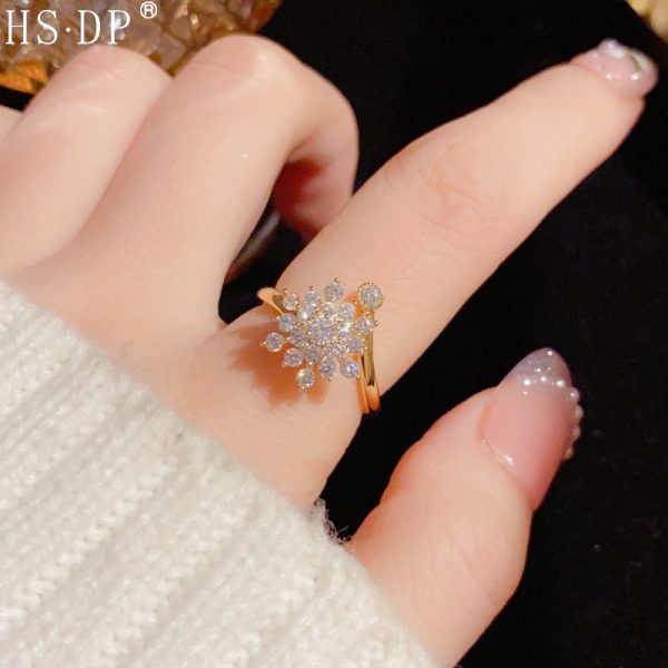 The niche unique design sense is full of diamonds, rotating snowflake open rings, female Internet celebrities, personality, versatile index finger rings, accessories