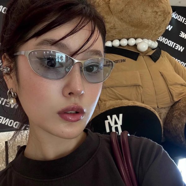 Cross-border new European and American style personalized cat eye sunglasses, futuristic hot girl technology glasses, old money style sunglasses