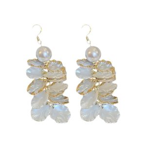 French pearl petal tassel ear hooks, elegant high-end long earrings, earrings, light luxury, temperament, fashion earrings, women