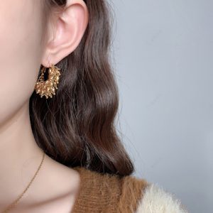 European-style retro love tassel earrings, niche design, high-end temperament, women's metal style earrings, electroplating 18K real gold