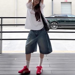 Retro wide-legged scimitar denim cropped shorts women's summer new high-waisted loose slim straight-leg six-point pants
