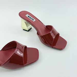 High heels women, summer 2025 Korean version of simple thick high heels, square toe, patent leather, one-strap slippers, women's sandals, women