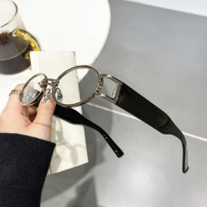 European and American retro small frame sunglasses women's summer ins style street photography glasses Korean version of high-end beach vacation sunglasses