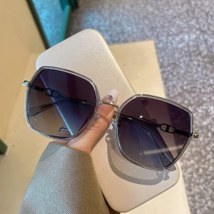 Internet celebrity fashion thick-edged flash diamond beige sunglasses 2023 new women's premium anti-ultraviolet polarized sunglasses