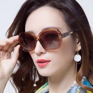 2025 New Women's Sunglasses Trendy Fashion Large Frame Sunscreen Sunglasses Vacation Vintage Sunglasses