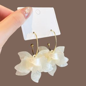 Super fairy French vacation flower earrings women's high-end light luxury temperament earrings niche design fashion earrings