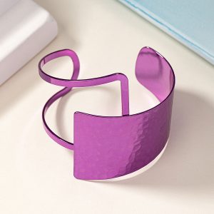 Cross-border e-commerce simple exaggeration, European and American style temperament bracelet niche design style cold wind opening bracelet hand ornament women