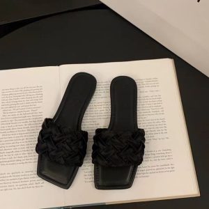 Internet celebrity flat slippers women's design sense niche casual braided belt summer slippers open toe wear one-line sandals