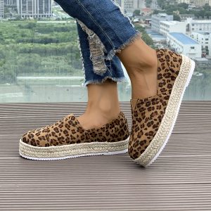 Cross-border foreign trade women's suede casual shoes 2025 new round toe flat sole comfortable one-foot beanie shoes and shoes