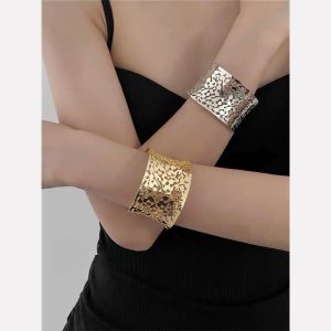 European and American exaggerated hollow leaf wide-faced bracelet women's 2024 new temperament high-end sense bracelet bracelet bracelet