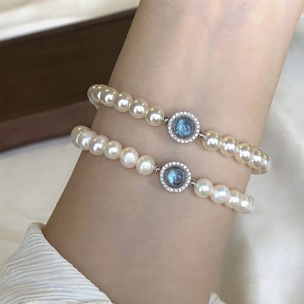 Mercury French vintage style pearl bracelet light luxury style niche design high-end exquisite jewelry - Image 2