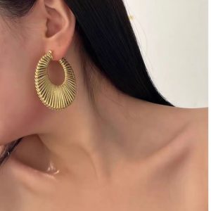 European and American retro exaggerated hand-braided earrings, exaggerated personality, fashionable earrings, high-end temperament, versatile earring women