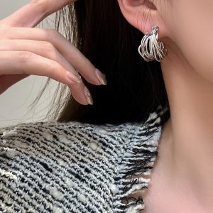 French luxury trend, European and American retro high-end sensual golden circles, multi-layer hollow winding lines, earrings, earrings, silver needles