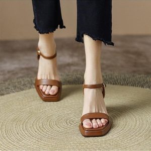 Summer Korean version of simple one-line with open toe, square toe, thick heel women's sandals, ankle straps, fashionable commuter high heels