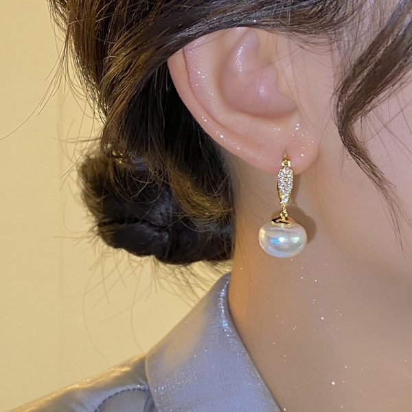 Light luxury love versatile earrings female niche design high-end temperament earrings new fashionable and unique French earrings - Image 4
