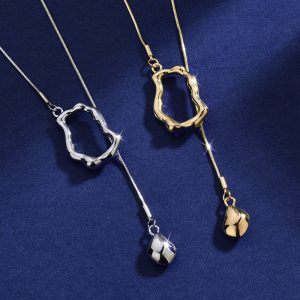 Fresh and sweet minimalist necklace women's geometric tassels light luxury draw long sweater chain collarbone chain accessories wholesale