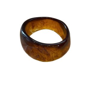 Raw coconut latte ~ irregular acrylic wide-brimmed bracelet women's niche design geometric high-end sense of ancient hand ornaments