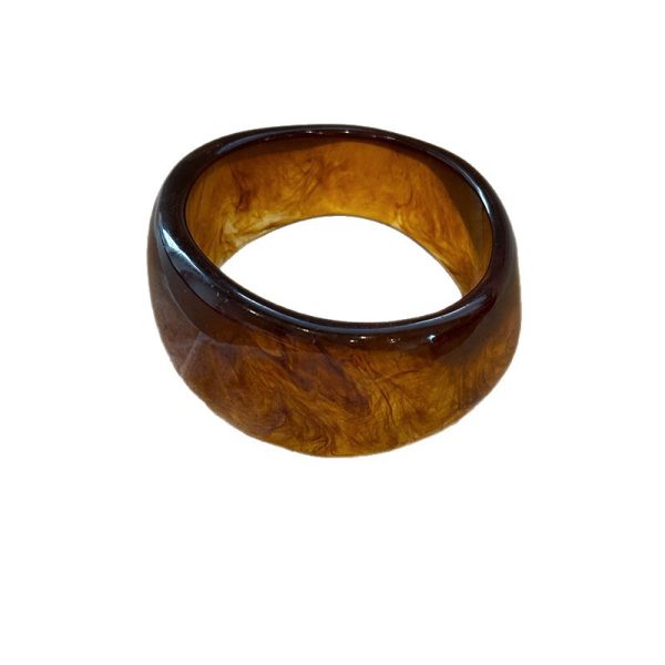 Raw coconut latte ~ irregular acrylic wide-brimmed bracelet women's niche design geometric high-end sense of ancient hand ornaments - Image 5
