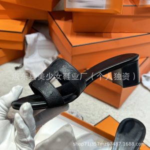 Foreign trade high version H ostrich pattern block heel slippers women's 5CM leather high heels on the beach wear a word sandals and slippers