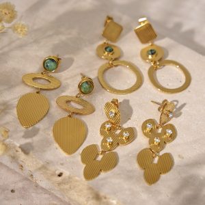 French retro style natural stone long stud earrings vintage women's earrings plated with 18K gold plated stainless steel exaggerated earrings with a sense of luxury