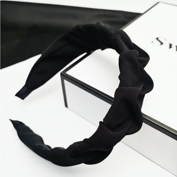 High-end black pleated headband female Korean temperament going out with pressure headband simple hairband 2024 new style - Image 4