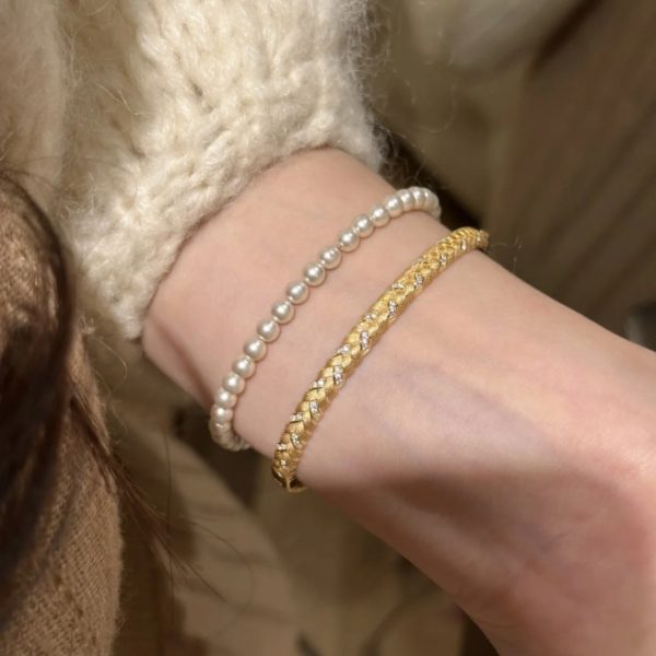 Italy vintage French brushed wheat ear woven bracelet women's niche design is exquisite, fashionable, and high-end - Image 4