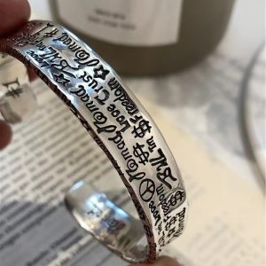 Vintage graffiti high-end sense bracelet light luxury retro exquisite cold style graffiti jewelry vintage versatile hip hop bracelet