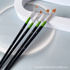 Huahong 982 Detail Concealer Brush Tear Trough Flat Head Brush to cover spots and acne scars, mini base nasolabial folds makeup brush
