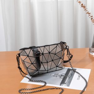 Bag Women's 2025 New Summer New Fashion Simple Geometric Single Shoulder Crossbody Portable Mini Lingge Small Bag