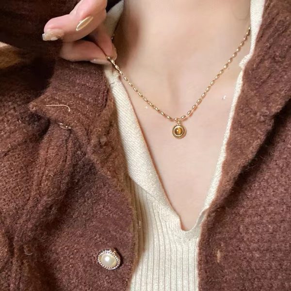 Korean high-end butterfly necklace women's niche light luxury versatile clavicle chain spring and summer long imitation pearl jewelry new - Image 4