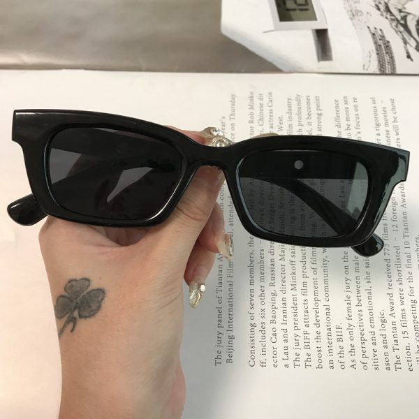 Jennie's same sunglasses women's 2022 new sunglasses European and American retro small frame Korean version of fashionable cat's eye - Image 4