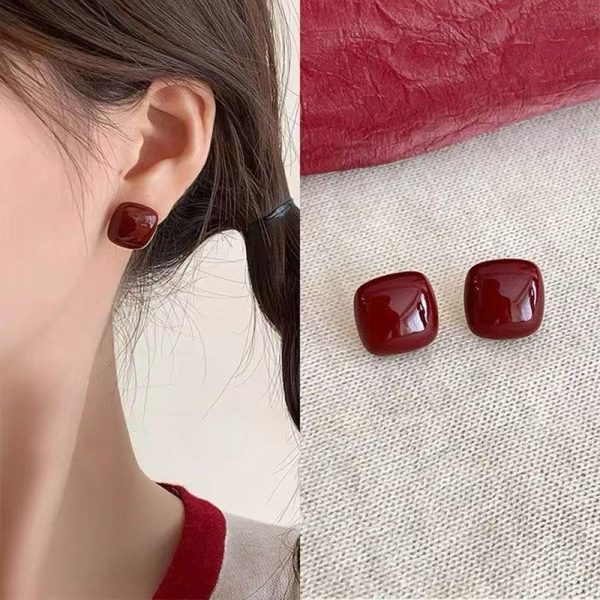French personality explosive temperament retro niche earrings 2023 earrings versatile earrings silver needle Korean vintage earrings - Image 5