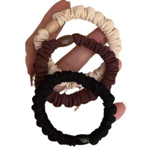 The Korean version has a simple texture, ice silk mask, three-dimensional rubber square, large intestine hair ring, high elasticity, thick hair rope headwear