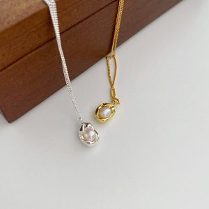 S925 sterling silver pearl geometric necklace women's simple design, niche ins, cold wind, light luxury, clavicle chain