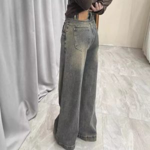 2025 retro draped wide-leg jeans women's spring and autumn high-waisted loose mopping straight leg versatile pants look thin and tall