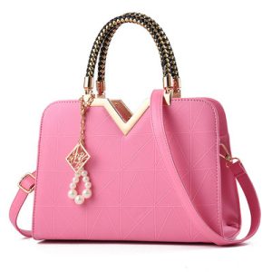 The shaped handbag is trendy and fashionable, and the 2023 new European and American new one-shoulder cross-body bag has a versatile and fashionable temperament