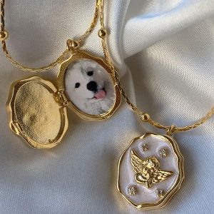European and American angel opening and closing album box necklace pet photo frame necklace female literary retro clavicle chain
