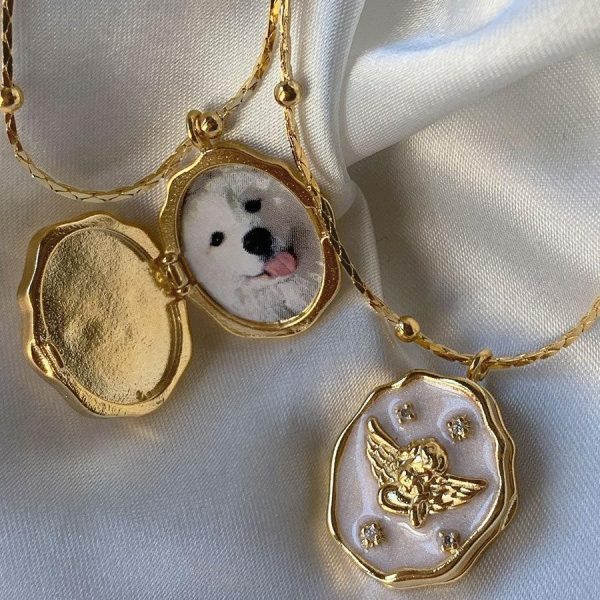 European and American angel opening and closing album box necklace pet photo frame necklace female literary retro clavicle chain