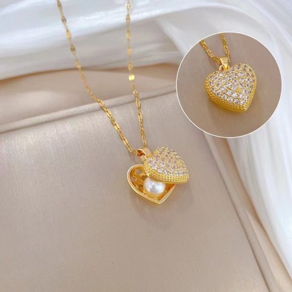 Light luxury temperament, gorgeous peach heart, pearl shell necklace, female Internet celebrity, wild clavicle chain, titanium steel chain - Image 2