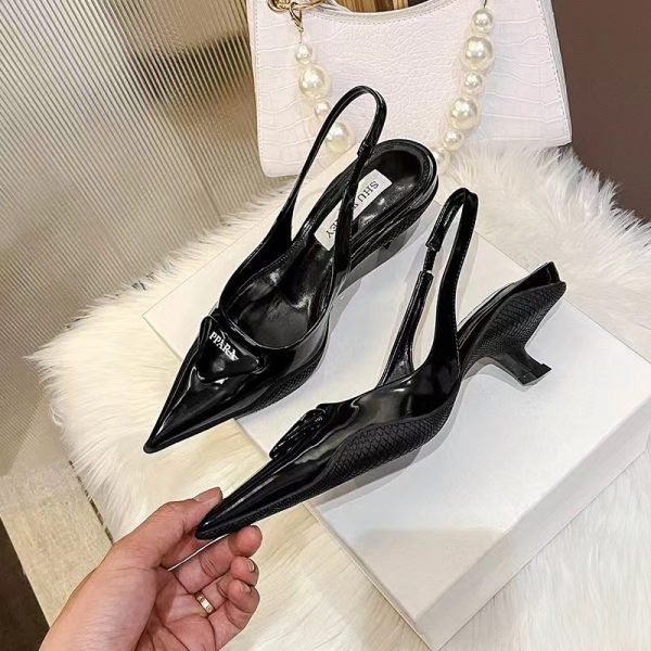 Cat heel toe sandals women's 2024 summer new pointed toe temperament fairy style single shoes low heel triangle mark French sandals - Image 3