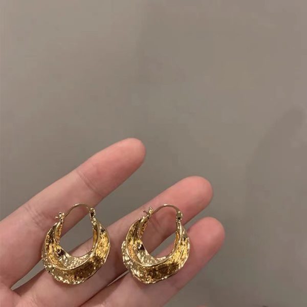 French vintage metal pleated earrings, niche design, new cool style simple earrings, earrings - Image 3